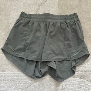 Hotty Hot High-Rise Lined Short 4’’ in Grey Eucalyptus